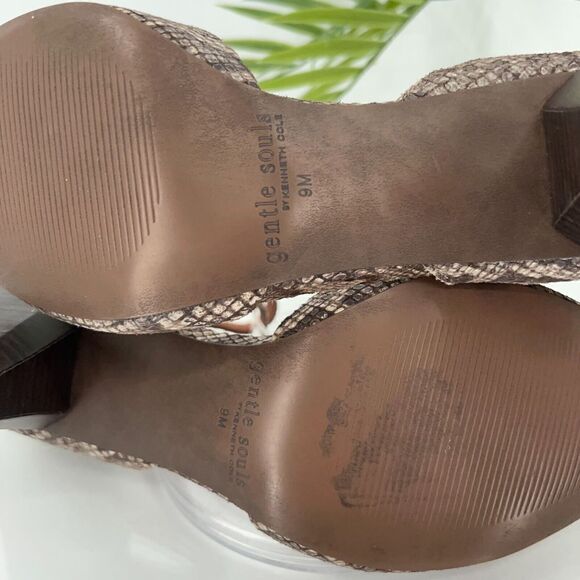 Gentle Souls Women's Raven Pump Size 9 Block Heel Grey Snake Leather Ankle Strap - Picture 10 of 14